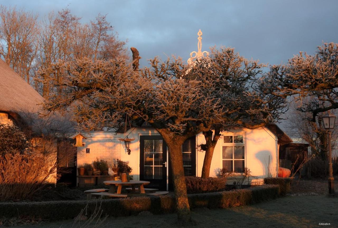 The Wee White Hoose Acomodação com café da manhã Oosternijkerk Exterior foto